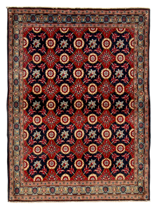 Fine Varamin 155x117 cm Persian Rug Fine-Varamin-155x117-cm-Persian-Rug-2-757397