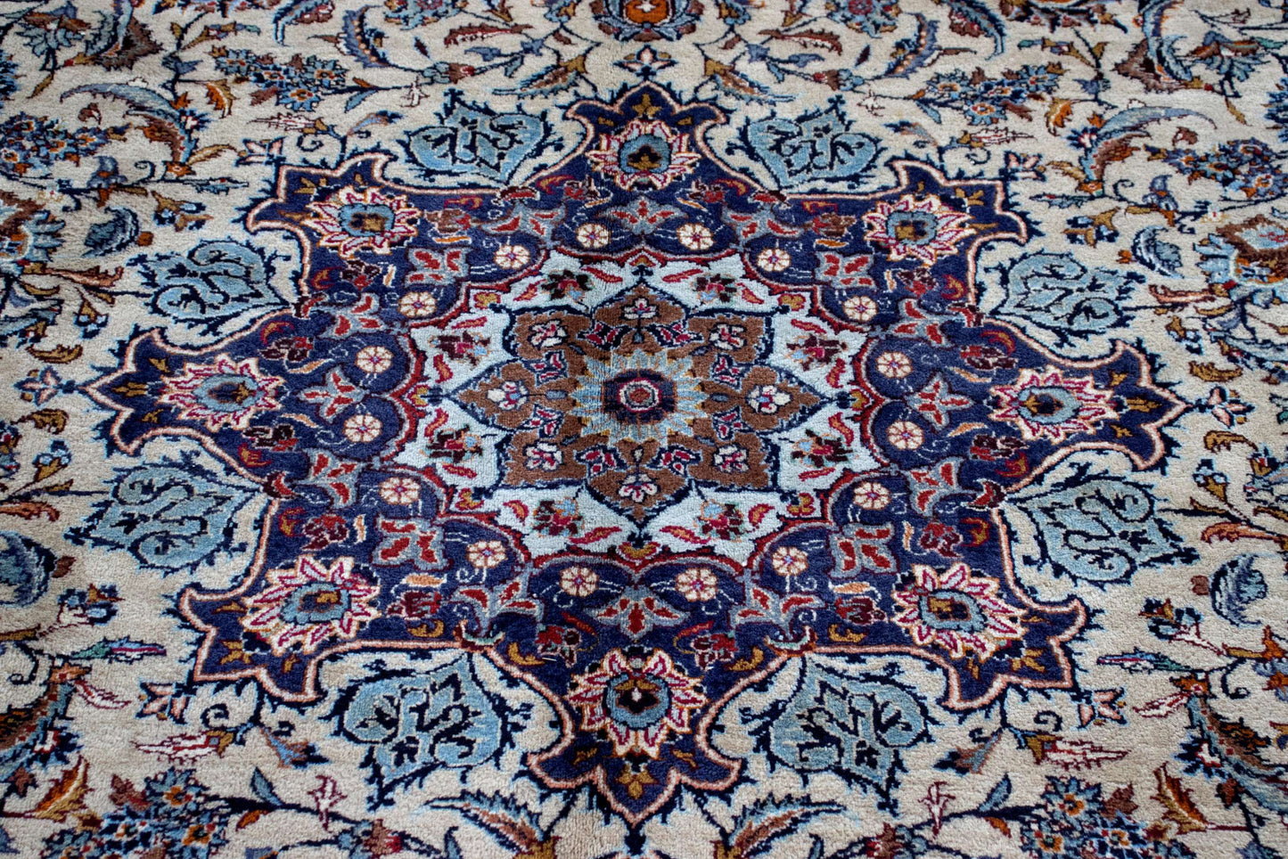 Fine Vintage Mashad 380x300 cm Persian Rug Fine-Vintage-Mashad-380x300-cm-Persian-Rug-10-957923