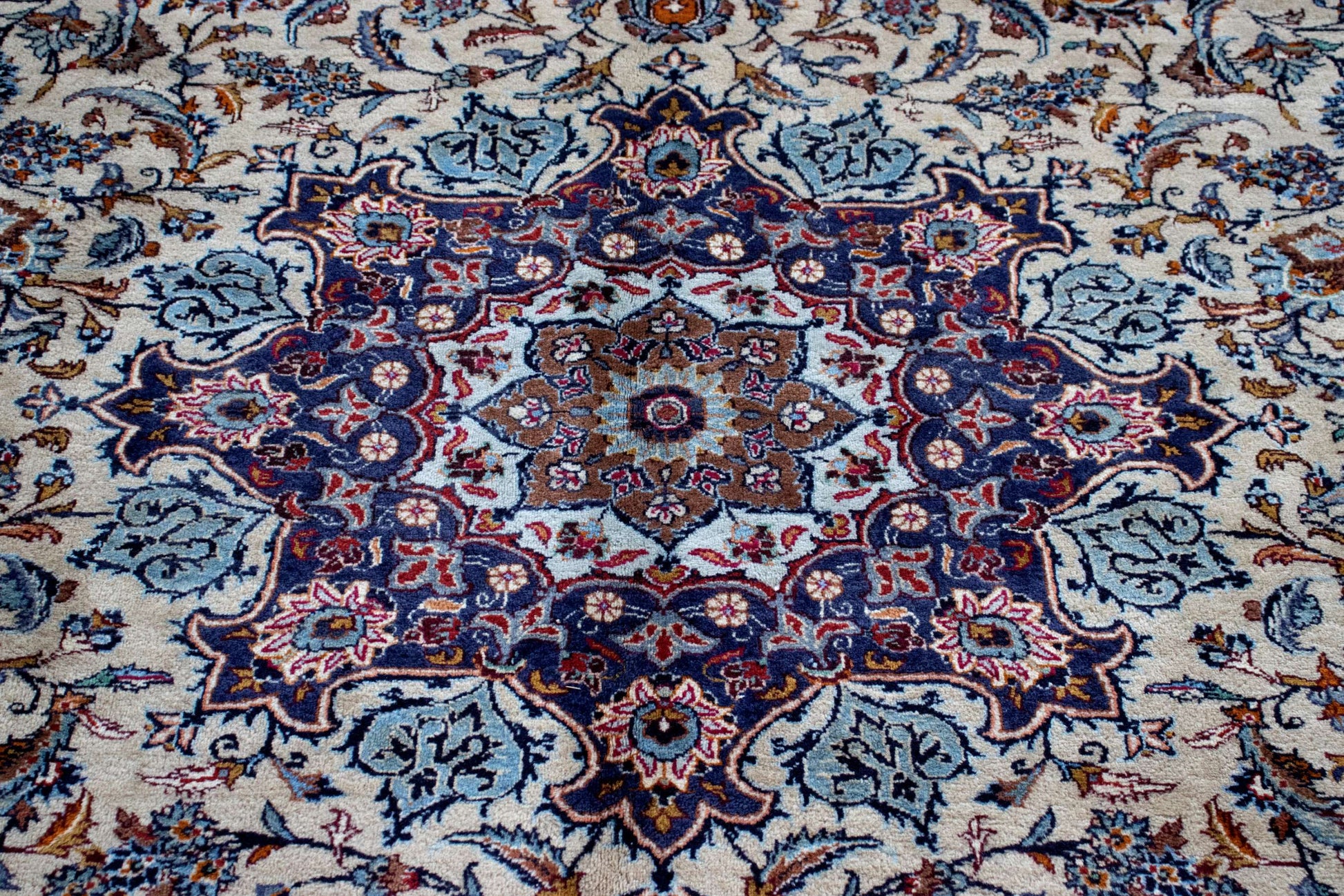 Fine Vintage Mashad 380x300 cm Persian Rug Fine-Vintage-Mashad-380x300-cm-Persian-Rug-10-957923