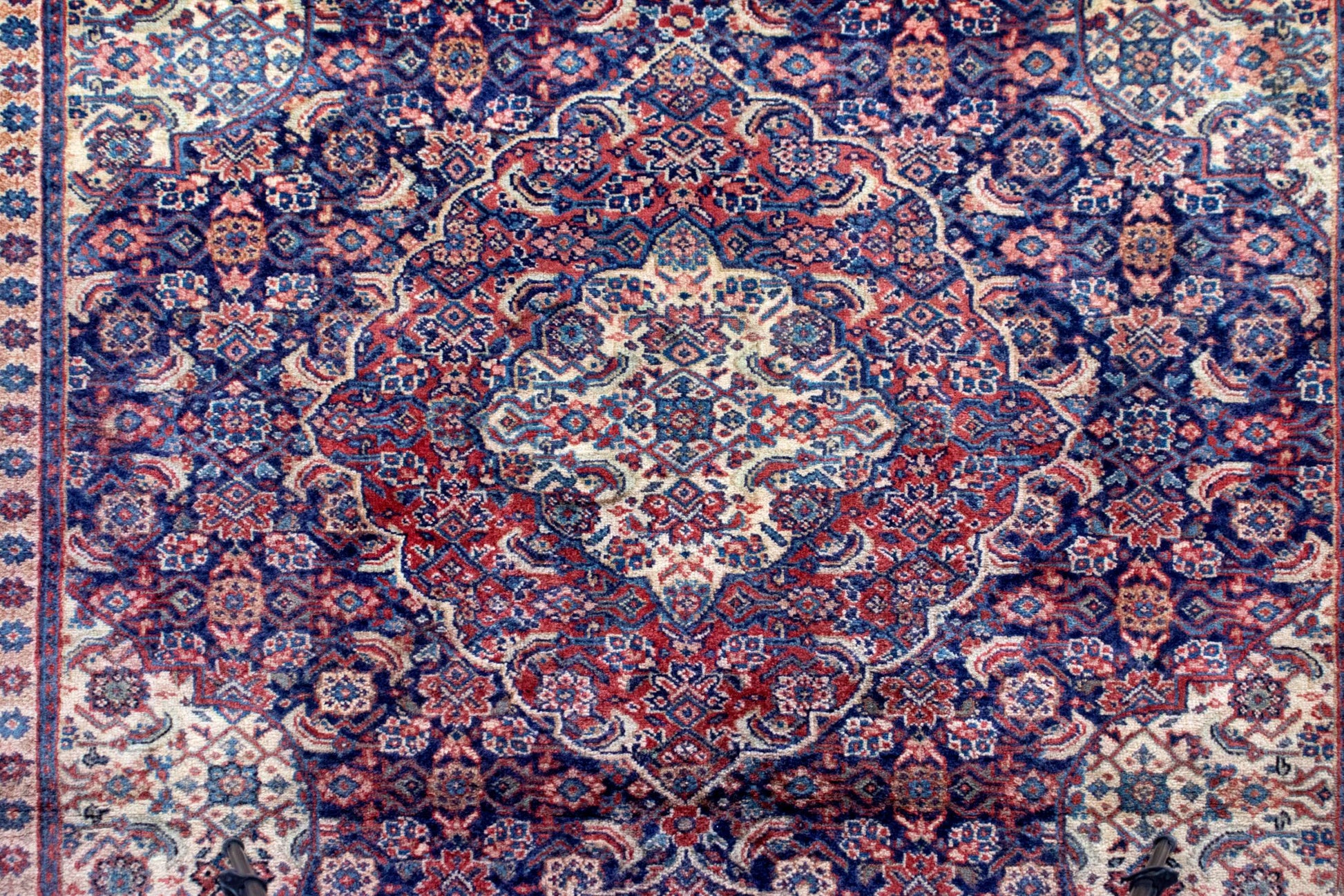 Fine Vintage Sarouk 215x143 cm Persian Rug Fine-Vintage-Sarouk-215x143-cm-Persian-Rug-13-107846