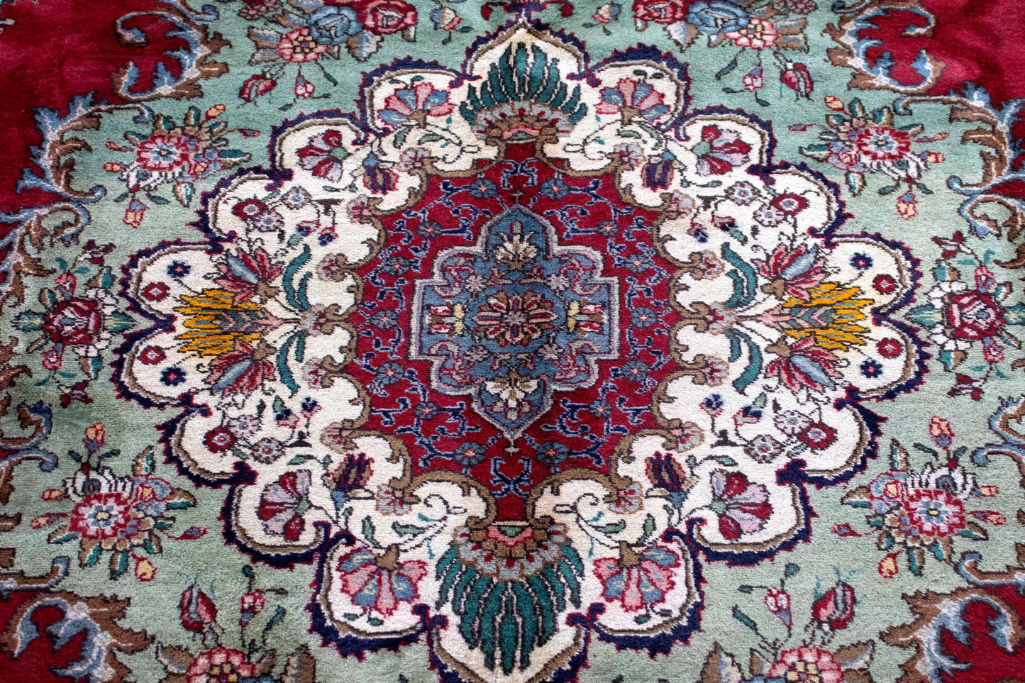 Signed Mashad 330x240 cm Persian Rug Signed-Mashad-330x240-cm-Persian-Rug-1-408079